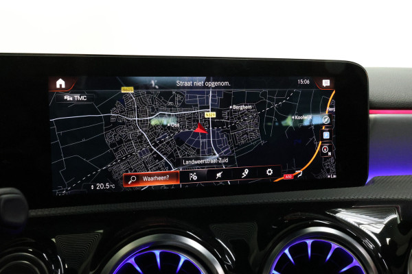Mercedes-Benz A-Klasse 250 Premium PANO BURMESTER NAVI CRUISEC MODI STOELVW PARK+LANE Ass.
