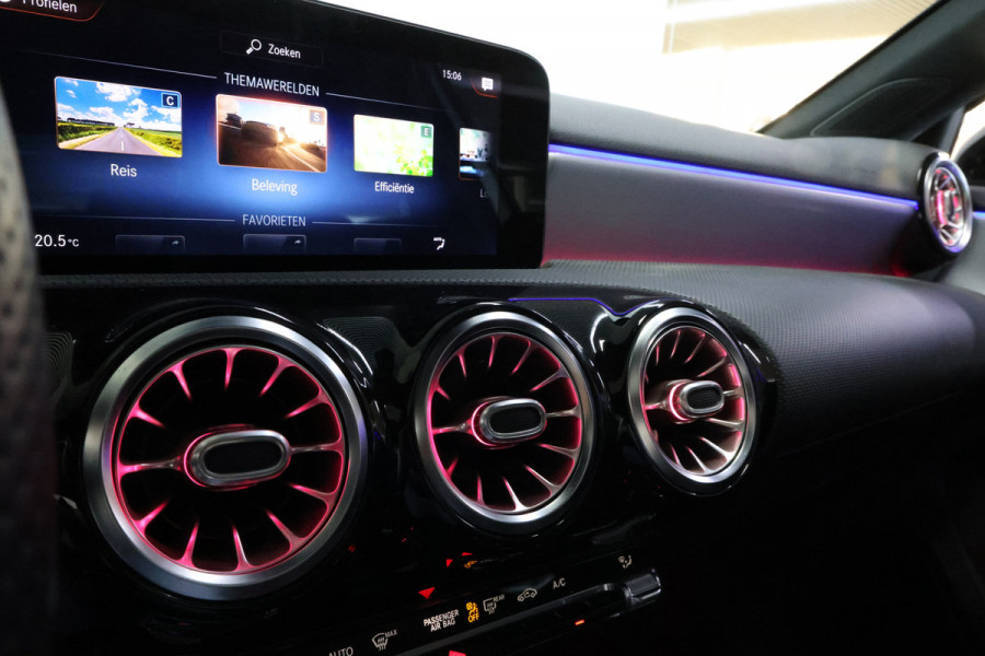 Mercedes-Benz A-Klasse 250 Premium PANO BURMESTER NAVI CRUISEC MODI STOELVW PARK+LANE Ass.