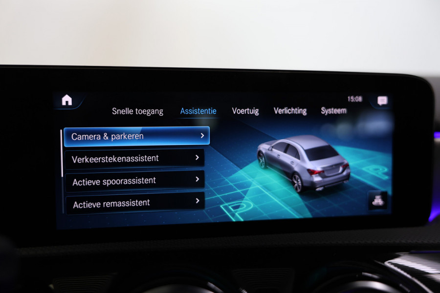 Mercedes-Benz A-Klasse 250 Premium PANO BURMESTER NAVI CRUISEC MODI STOELVW PARK+LANE Ass.