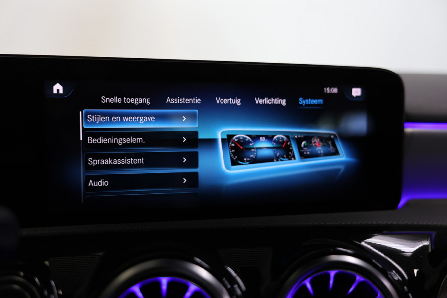 Mercedes-Benz A-Klasse 250 Premium PANO BURMESTER NAVI CRUISEC MODI STOELVW PARK+LANE Ass.