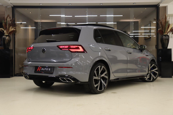 Volkswagen Golf 1.5 eTSI R-Line Business PANO/CAM/CARPLAY/KEYLES/ACC/DCC/VOL