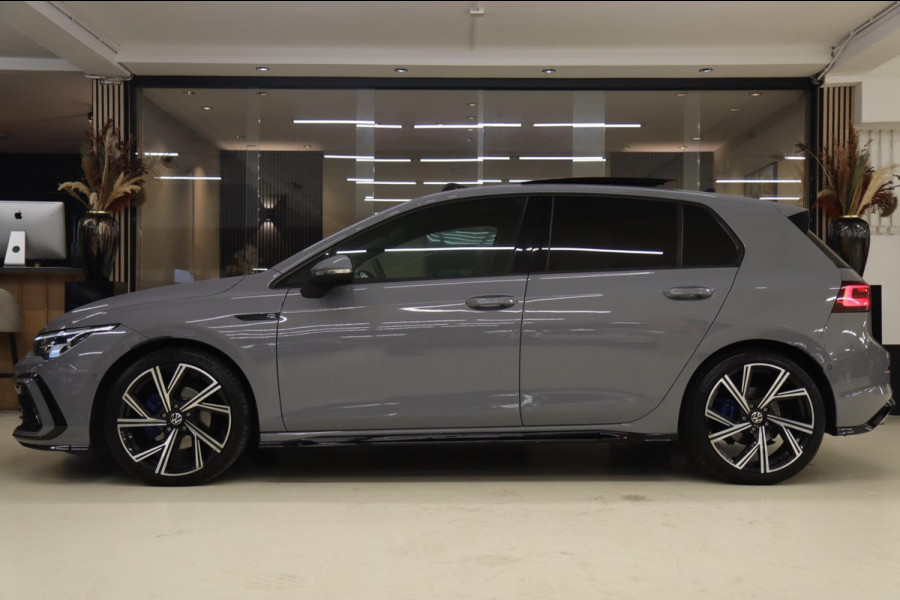 Volkswagen Golf 1.5 eTSI R-Line Business PANO/CAM/CARPLAY/KEYLES/ACC/DCC/VOL