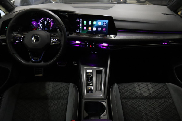 Volkswagen Golf 1.5 eTSI R-Line Business PANO/CAM/CARPLAY/KEYLES/ACC/DCC/VOL