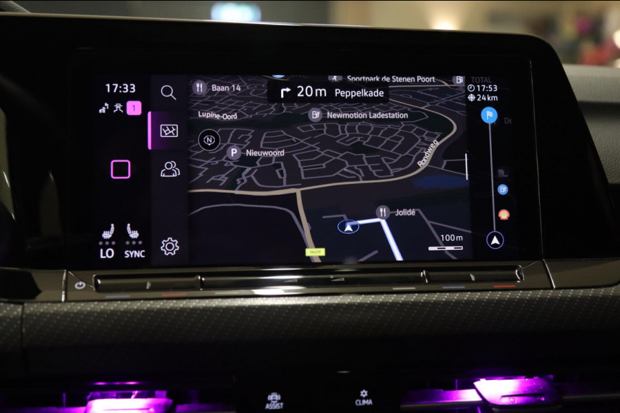 Volkswagen Golf 1.5 eTSI R-Line Business PANO/CAM/CARPLAY/KEYLES/ACC/DCC/VOL