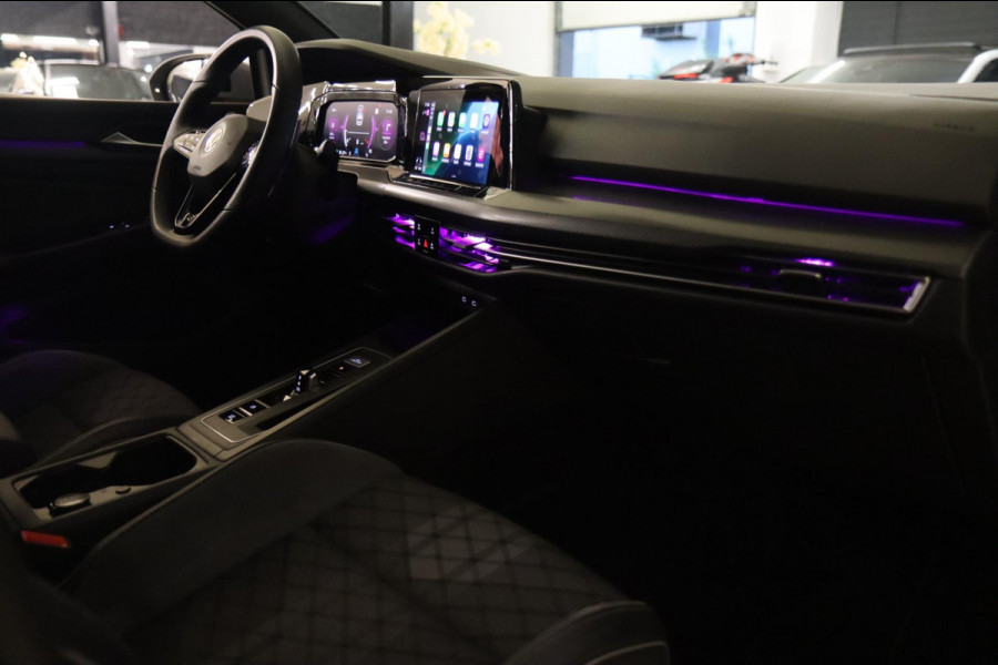 Volkswagen Golf 1.5 eTSI R-Line Business PANO/CAM/CARPLAY/KEYLES/ACC/DCC/VOL
