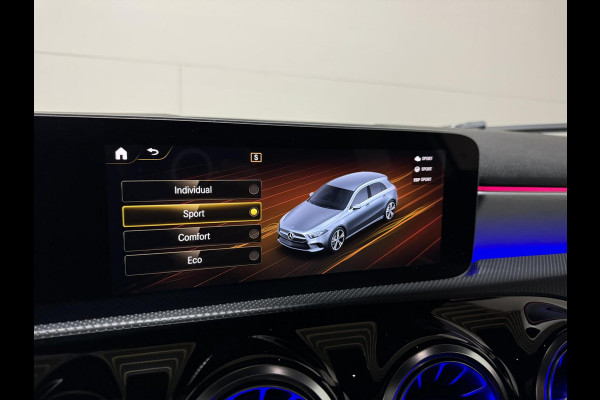 Mercedes-Benz A-Klasse 250 AMG Pano Sfeer 360° Burmester Navi Cruise