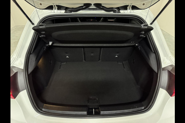 Mercedes-Benz A-Klasse 250 AMG Pano Sfeer 360° Burmester Navi Cruise