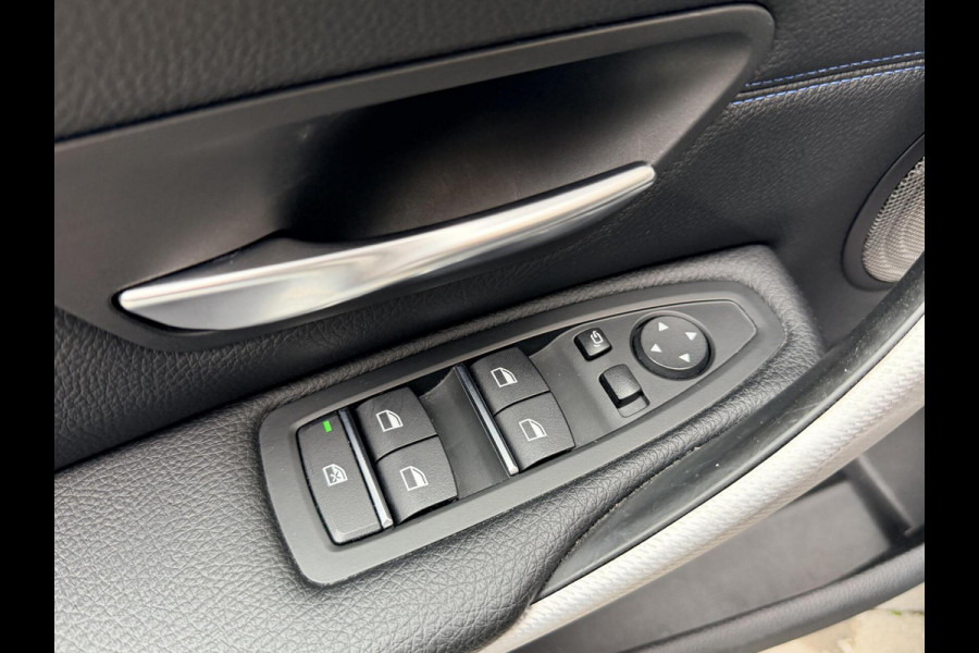 BMW 4 Serie Gran Coupé 418i M Sport Àutomaat | Open dak | LED verlichting | Lederen bekleding | Stoelverwarming | Trekhaak afneembaar | Appl