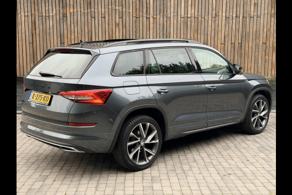Škoda Kodiaq 1.5 TSI Sportline Automaat | Panoramadak | Trekhaak uitklapbaar | Navigatiesysteem | Stoelverwarming voor en achter | Stuurverwa