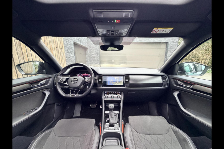 Škoda Kodiaq 1.5 TSI Sportline Automaat | Panoramadak | Trekhaak uitklapbaar | Navigatiesysteem | Stoelverwarming voor en achter | Stuurverwa