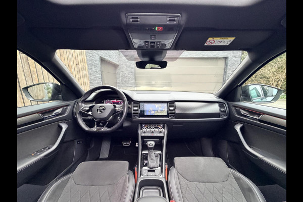 Škoda Kodiaq 1.5 TSI Sportline Automaat | Panoramadak | Trekhaak uitklapbaar | Navigatiesysteem | Stoelverwarming voor en achter | Stuurverwa