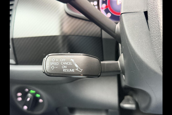 Škoda Kodiaq 1.5 TSI Sportline Automaat | Panoramadak | Trekhaak uitklapbaar | Navigatiesysteem | Stoelverwarming voor en achter | Stuurverwa