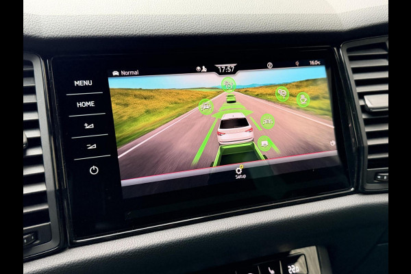 Škoda Kodiaq 1.5 TSI Sportline Automaat | Panoramadak | Trekhaak uitklapbaar | Navigatiesysteem | Stoelverwarming voor en achter | Stuurverwa