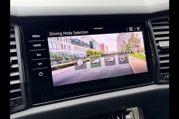Škoda Kodiaq 1.5 TSI Sportline Automaat | Panoramadak | Trekhaak uitklapbaar | Navigatiesysteem | Stoelverwarming voor en achter | Stuurverwa