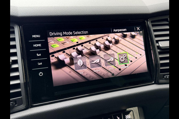 Škoda Kodiaq 1.5 TSI Sportline Automaat | Panoramadak | Trekhaak uitklapbaar | Navigatiesysteem | Stoelverwarming voor en achter | Stuurverwa