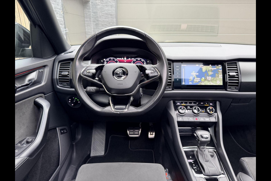 Škoda Kodiaq 1.5 TSI Sportline Automaat | Panoramadak | Trekhaak uitklapbaar | Navigatiesysteem | Stoelverwarming voor en achter | Stuurverwa
