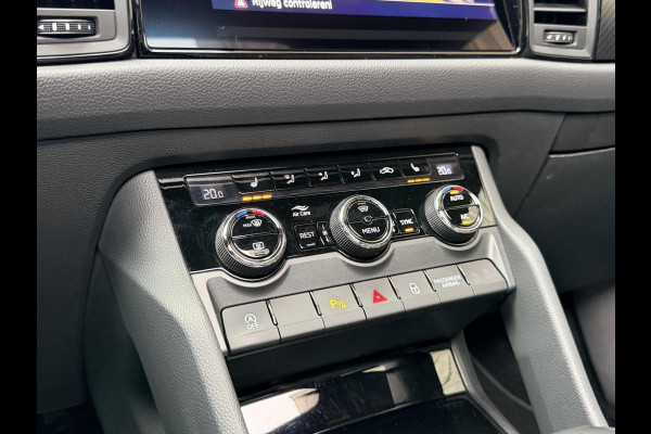 Škoda Kodiaq 1.5 TSI Sportline Automaat | Panoramadak | Trekhaak uitklapbaar | Navigatiesysteem | Stoelverwarming voor en achter | Stuurverwa