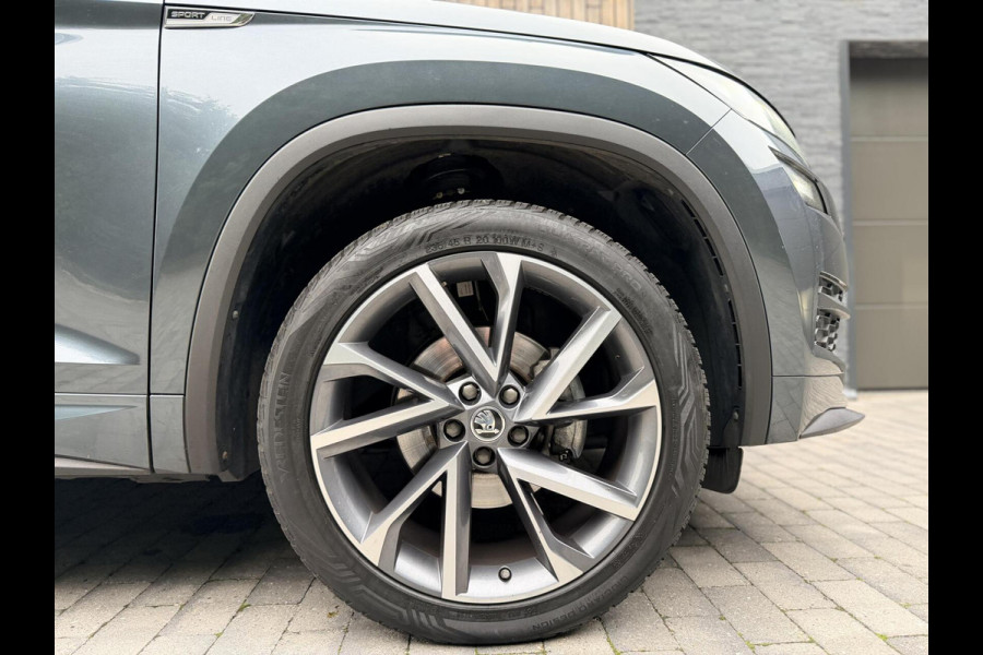 Škoda Kodiaq 1.5 TSI Sportline Automaat | Panoramadak | Trekhaak uitklapbaar | Navigatiesysteem | Stoelverwarming voor en achter | Stuurverwa