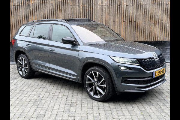 Škoda Kodiaq 1.5 TSI Sportline Automaat | Panoramadak | Trekhaak uitklapbaar | Navigatiesysteem | Stoelverwarming voor en achter | Stuurverwa