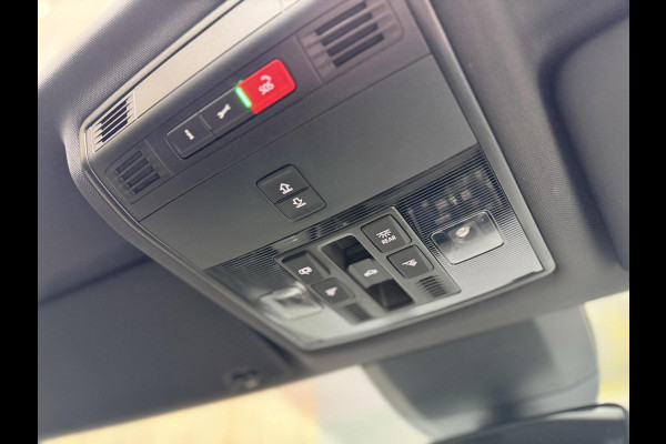Škoda Kodiaq 1.5 TSI Sportline Automaat | Panoramadak | Trekhaak uitklapbaar | Navigatiesysteem | Stoelverwarming voor en achter | Stuurverwa