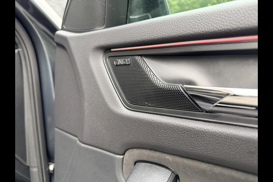 Škoda Kodiaq 1.5 TSI Sportline Automaat | Panoramadak | Trekhaak uitklapbaar | Navigatiesysteem | Stoelverwarming voor en achter | Stuurverwa