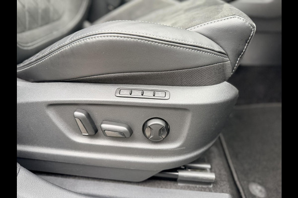 Škoda Kodiaq 1.5 TSI Sportline Automaat | Panoramadak | Trekhaak uitklapbaar | Navigatiesysteem | Stoelverwarming voor en achter | Stuurverwa