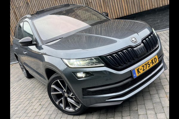 Škoda Kodiaq 1.5 TSI Sportline Automaat | Panoramadak | Trekhaak uitklapbaar | Navigatiesysteem | Stoelverwarming voor en achter | Stuurverwa