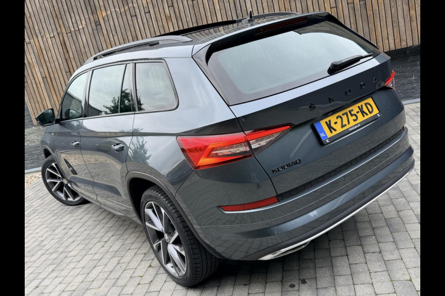 Škoda Kodiaq 1.5 TSI Sportline Automaat | Panoramadak | Trekhaak uitklapbaar | Navigatiesysteem | Stoelverwarming voor en achter | Stuurverwa