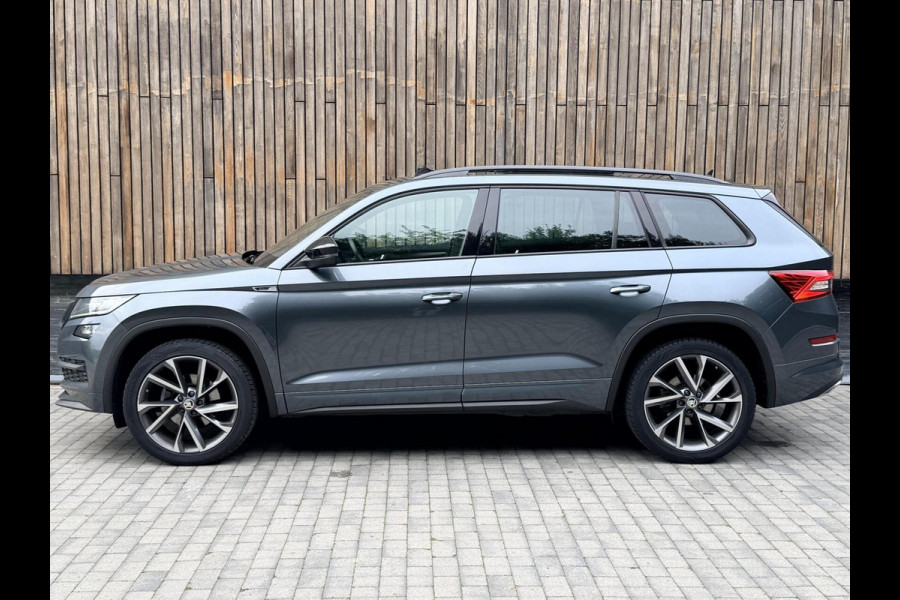 Škoda Kodiaq 1.5 TSI Sportline Automaat | Panoramadak | Trekhaak uitklapbaar | Navigatiesysteem | Stoelverwarming voor en achter | Stuurverwa