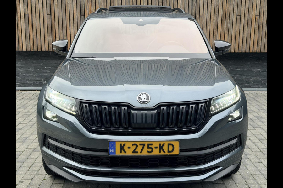 Škoda Kodiaq 1.5 TSI Sportline Automaat | Panoramadak | Trekhaak uitklapbaar | Navigatiesysteem | Stoelverwarming voor en achter | Stuurverwa