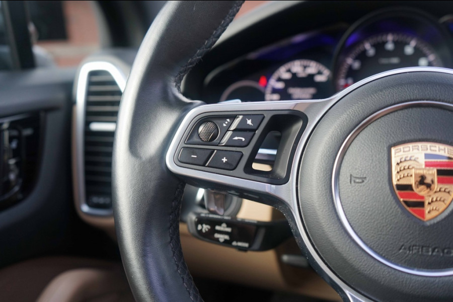 Porsche Cayenne S 2.9 V6-Biturbo 440PK SportChrono/21/Pano/Luchtvering