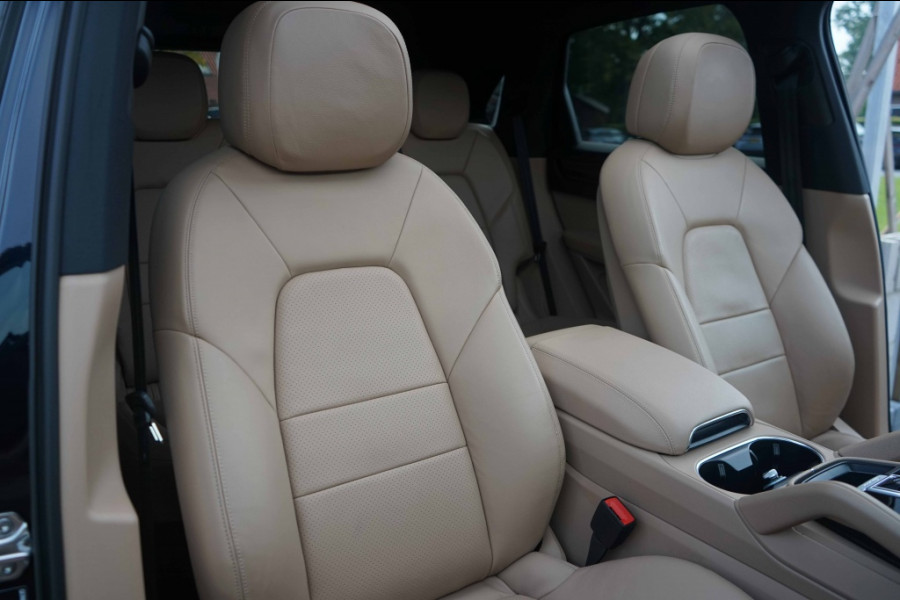 Porsche Cayenne S 2.9 V6-Biturbo 440PK SportChrono/21/Pano/Luchtvering