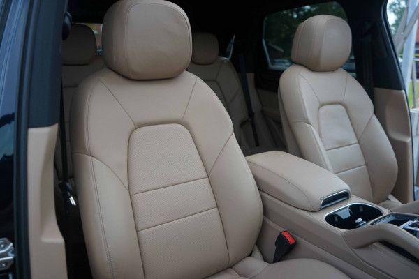 Porsche Cayenne S 2.9 V6-Biturbo 440PK SportChrono/21/Pano/Luchtvering