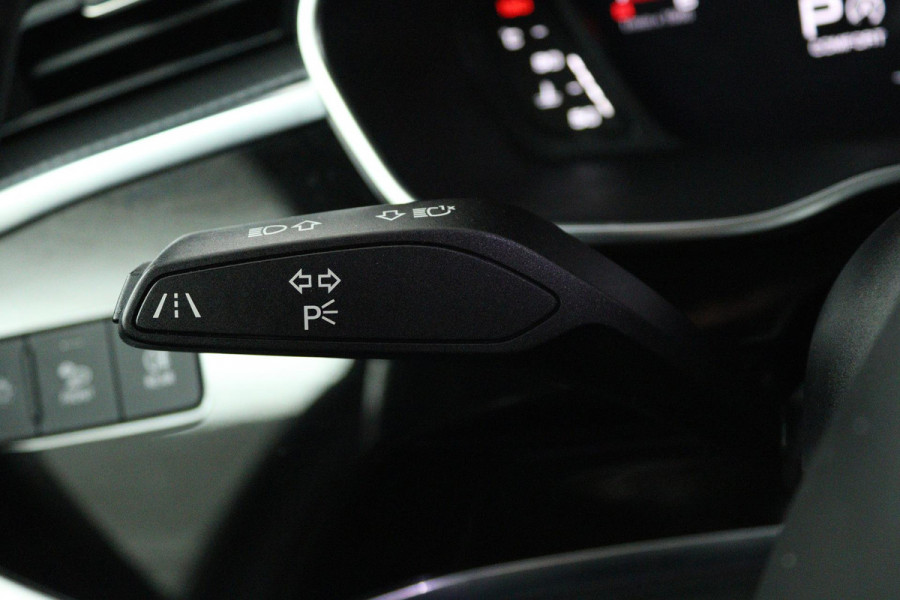 Audi Q3 35 TFSI S Line Pro Line S (DIGITALE COCKPIT, ACHTERUITRIJCAMERA, STOELVERWARMING, PARKEERSENSOREN, AUTOMAAT)