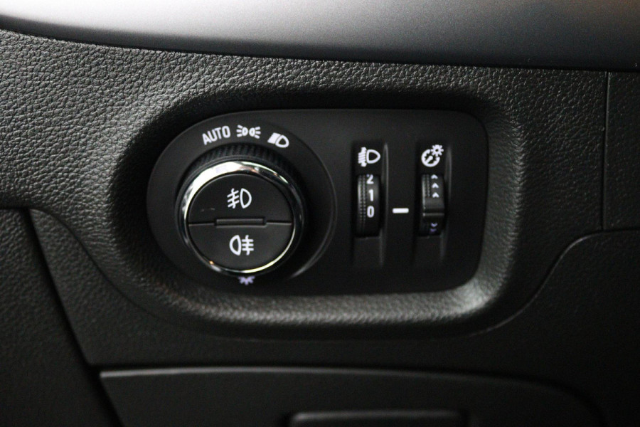 Opel Astra Sports Tourer 1.4 Turbo Online Edition (TREKHAAK, STOELVERWARMING, PARKEERSENSOREN, NAVIGATIE, CRUISE CONTROL)