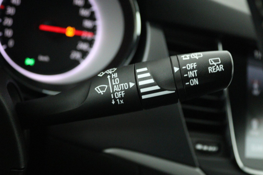 Opel Astra Sports Tourer 1.4 Turbo Online Edition (TREKHAAK, STOELVERWARMING, PARKEERSENSOREN, NAVIGATIE, CRUISE CONTROL)