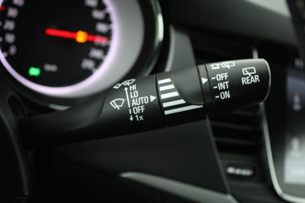 Opel Astra Sports Tourer 1.4 Turbo Online Edition (TREKHAAK, STOELVERWARMING, PARKEERSENSOREN, NAVIGATIE, CRUISE CONTROL)