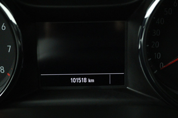 Opel Astra Sports Tourer 1.4 Turbo Online Edition (TREKHAAK, STOELVERWARMING, PARKEERSENSOREN, NAVIGATIE, CRUISE CONTROL)