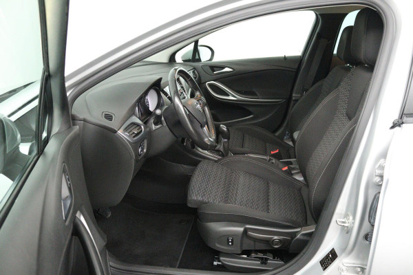 Opel Astra Sports Tourer 1.4 Turbo Online Edition (TREKHAAK, STOELVERWARMING, PARKEERSENSOREN, NAVIGATIE, CRUISE CONTROL)