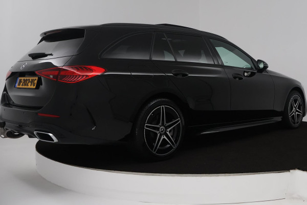 Mercedes-Benz C-Klasse Estate 300 e AMG Line (PANORAMADAK, TREKHAAK, SFEERVERLICHTING, STOELVERMING, ACHTERUITRIJCAMERA, NAVI)