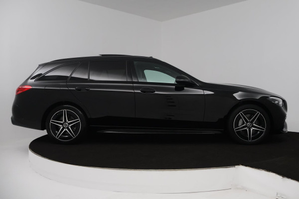 Mercedes-Benz C-Klasse Estate 300 e AMG Line (PANORAMADAK, TREKHAAK, SFEERVERLICHTING, STOELVERMING, ACHTERUITRIJCAMERA, NAVI)