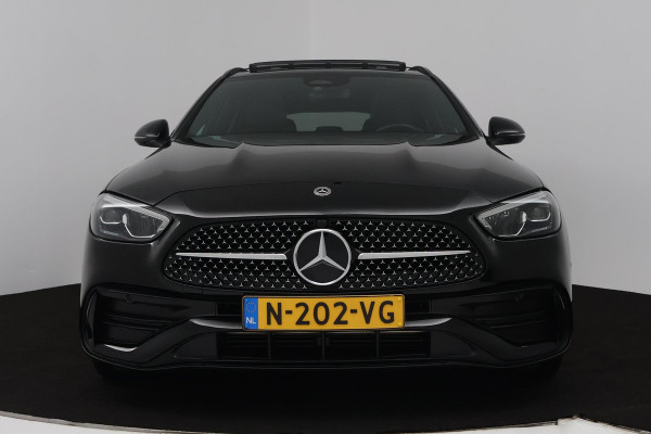 Mercedes-Benz C-Klasse Estate 300 e AMG Line (PANORAMADAK, TREKHAAK, SFEERVERLICHTING, STOELVERMING, ACHTERUITRIJCAMERA, NAVI)