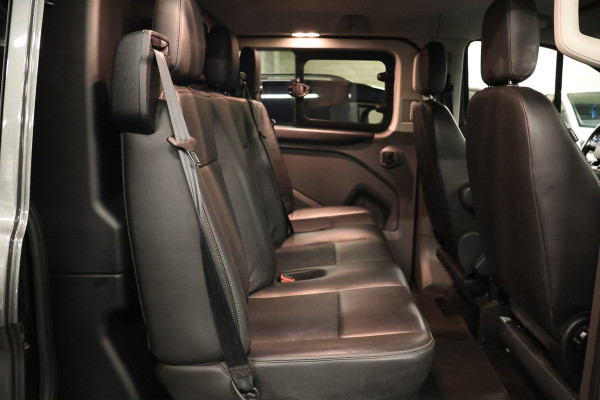 Ford Transit Custom 310 2.0 TDCI Sport DC 170 PK | Navigatie | Camera | CarPlay | Blind Spot | Alarm Klasse 3 | Rijstrooksensor | Trekhaak | L+R Schuifdeur | Maxton spoilerkit | Dubbel cabine | NAP Logisch | NL Auto | Nieuwe APK