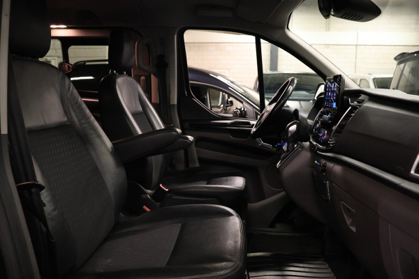 Ford Transit Custom 310 2.0 TDCI Sport DC 170 PK | Navigatie | Camera | CarPlay | Blind Spot | Alarm Klasse 3 | Rijstrooksensor | Trekhaak | L+R Schuifdeur | Maxton spoilerkit | Dubbel cabine | NAP Logisch | NL Auto | Nieuwe APK