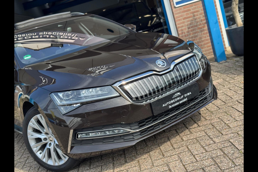 Škoda Superb Combi 1.4 TSI iV Sportline Business 2021 Full!