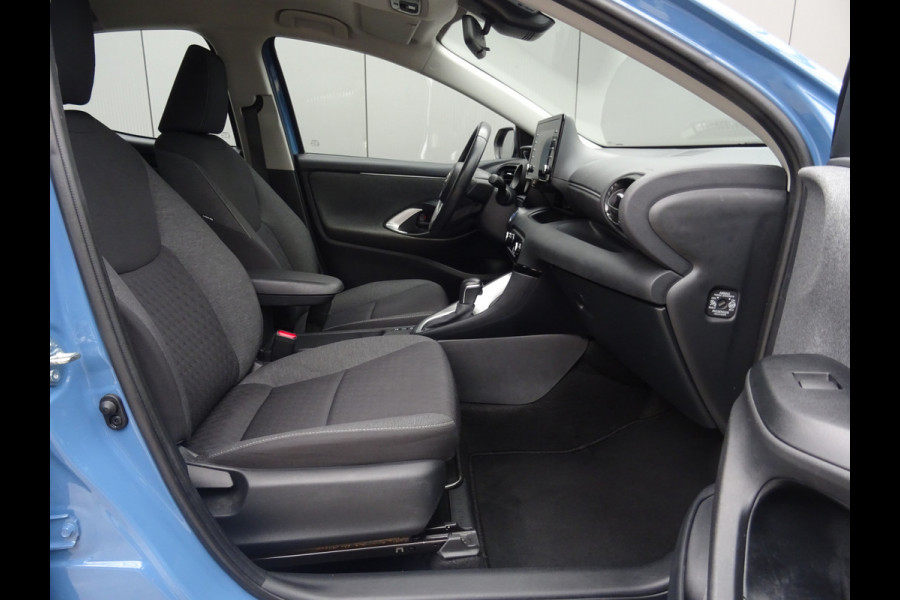 Toyota Yaris 1.5 Hybrid Dynamic * LED * CAMERA * NAVIGATIE !!