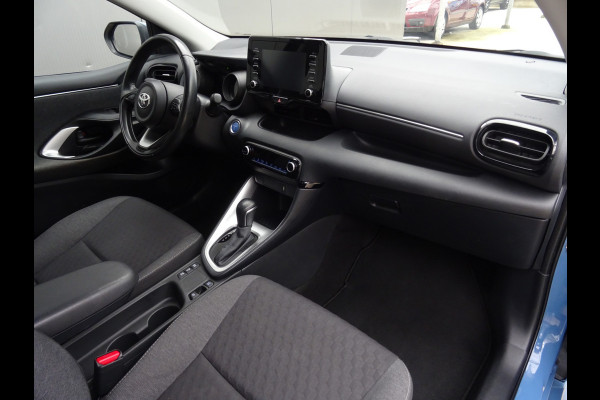Toyota Yaris 1.5 Hybrid Dynamic * LED * CAMERA * NAVIGATIE !!