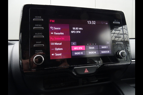 Toyota Yaris 1.5 Hybrid Dynamic * LED * CAMERA * NAVIGATIE !!