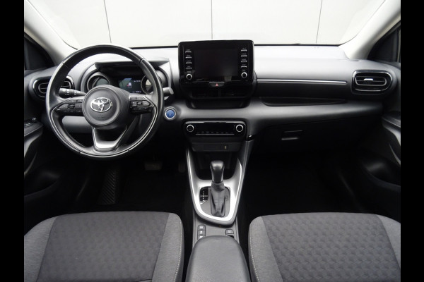 Toyota Yaris 1.5 Hybrid Dynamic * LED * CAMERA * NAVIGATIE !!