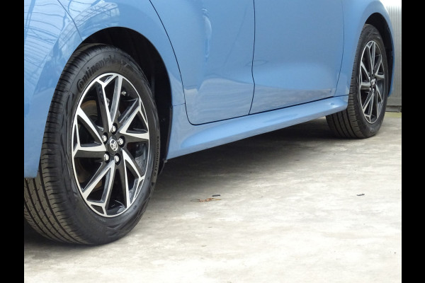 Toyota Yaris 1.5 Hybrid Dynamic * LED * CAMERA * NAVIGATIE !!